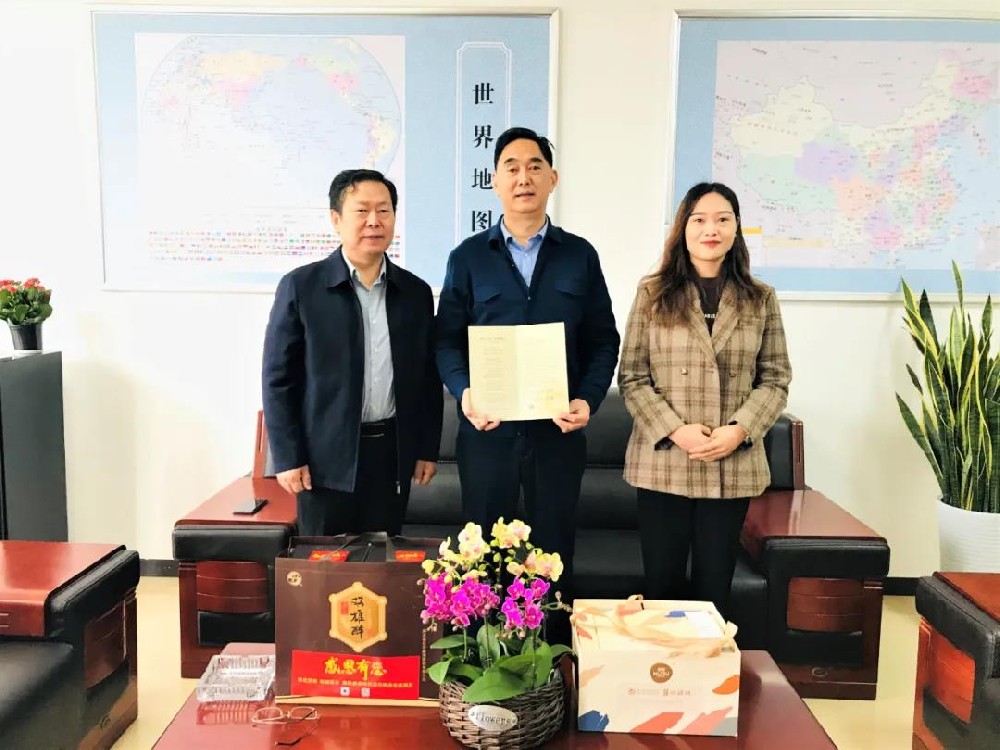 秋日里的祝福，愛心蛋糕送到家，雙雄醉為許志軍，殷肇晴董事長慶祝生日
