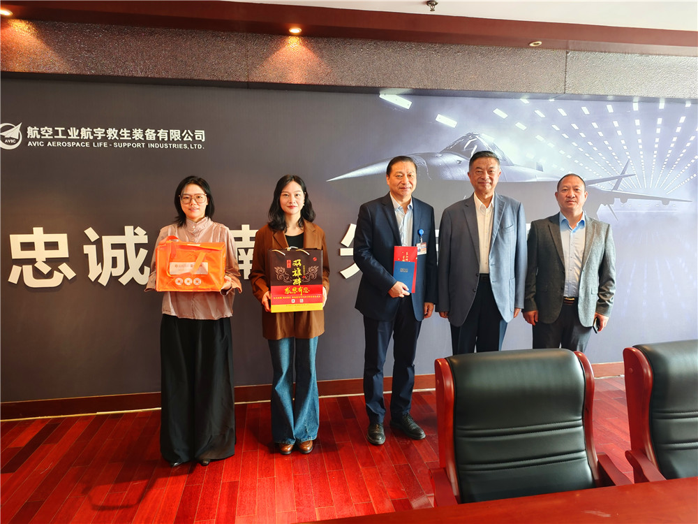 【雙雄醉贊助襄陽(yáng)企業(yè)家暖心工程系列報(bào)道】企業(yè)家王煒、陳徐平、蔣小燕等收到暖心生日祝福